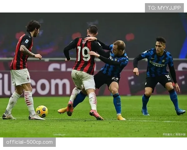 即时:劳塔罗进球,国际米兰1-0尤文图斯 即时:劳塔罗进球,国际米兰1-0尤文图斯